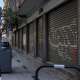 In via Lattanzio, ex via Gondar, la situazione � la stessa: 41 saracinesche abbassate